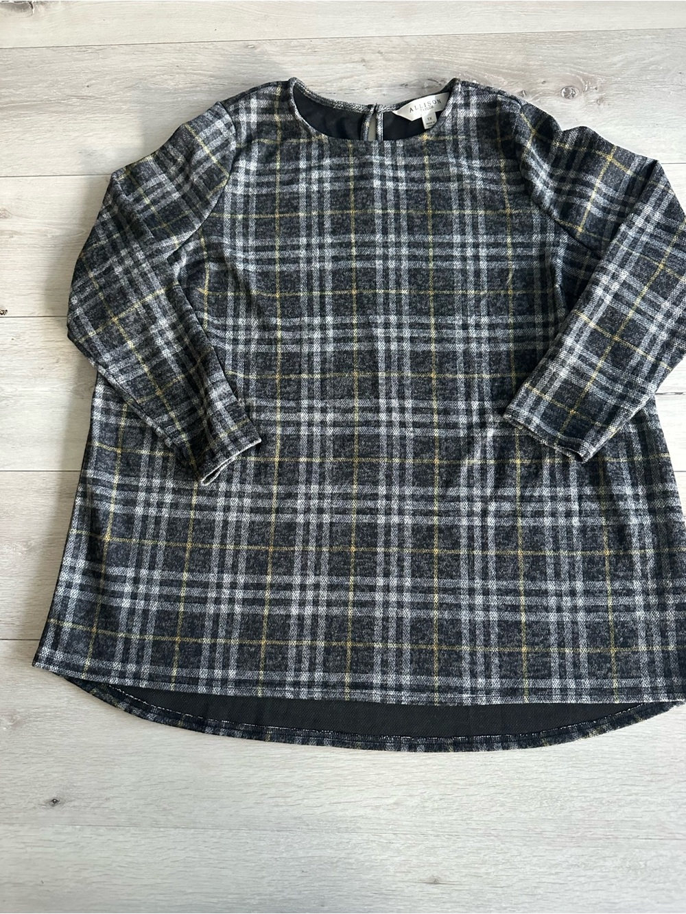 Allison Taylor Smart and Sassy Plaid Top Grey Size 1X EUC
